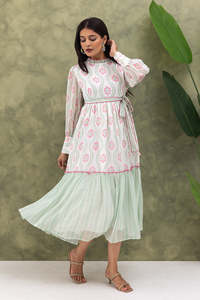 Robe midi en mousseline à imprimé floral avec manches longues, taille élastique, coupe ample, robe décontractée de printemps, robe élégante et magnifique - Product Image 2