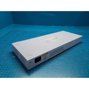3COM 3C16411 1641-110-000-AA Hub 24 ports 10/100 double vitesse, utilisé comme pièce détachée d'équipement semi-conducteur d'époque - Product Image 1