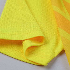 Uniformes de Fútbol Personalizados al por Mayor, Sublimados, de Secado Rápido, Manga Corta, para Hombres Adultos - Product Image 5