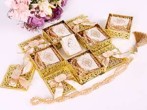 Mini coffret cadeau Coran avec chapelet parfumé Tasbeh, cadeaux de mariage, de fête, de l'Aïd, du Ramadan, cadeaux musulmans Coran par Universal Overseas - Product Image 4