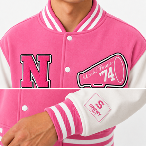 Blouson universitaire unisexe rose coupe-vent d'hiver avec patch brodé, style preppy, col montant, coupe régulière, logo frontal - Product Image 5