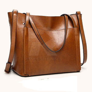 กระเป๋าหนังแฟชั่นขายดีสำหรับใช้งานกลางแจ้ง กันน้ำ รับทำโลโก้ตามสั่ง MOQ ต่ำ - Product Image 5