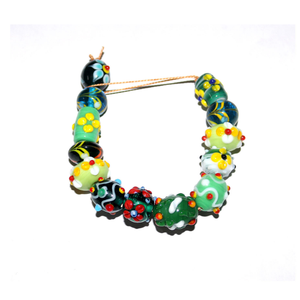 Perles en verre artisanal indien de 20 mm, motif floral |   Perles fantaisie multicolores pour la fabrication de bijoux et les fournitures d'artisanat - Product Image 1