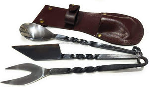 Couverts médiévaux en acier inoxydable vintage ensemble en métal pour ustensiles de cuisine nouvelle cuillère et fourchette en métal dans un style vintage - Product Image 2