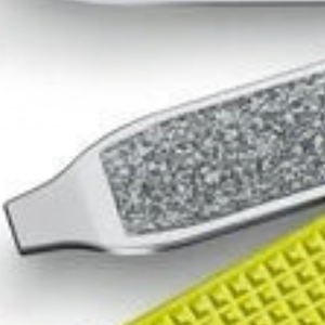 Couteaux de poche pliants multifonctionnels vert lime et argent avec poignée texturée, ciseaux, lime à ongles et porte-clés pour les voyages et l'usage quotidien - Product Image 3