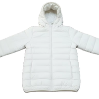 Veste matelassée pour homme sur mesure en gros avec fermeture éclair, finition brillante et capuche