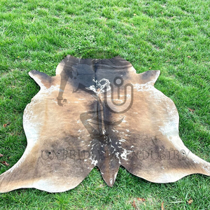 Alfombra de Cuero Vacuno Brasileño Tricolor Genuino - UNBRIDLEDS INDUSTRY, Color y Tamaño Personalizables, Unisex - Product Image 4