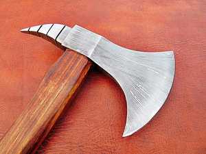 Hache artisanale en acier à haute teneur en carbone de qualité industrielle avec manche en bois de rose, outil de camping en plein air, hache forgée, tomahawks - Product Image 2