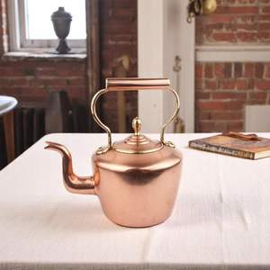 Bouilloire en cuivre artisanale de qualité supérieure avec poignée en bois artistique pour un service de thé élégant et une décoration intérieure, décoration pour hôtels et restaurants - Product Image 3