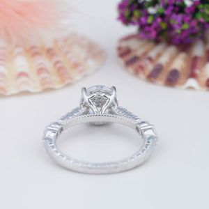 Anillo de Compromiso Moderno para Niñas con Moissanita VVS GRA, Chapado en Oro Blanco sobre Plata de Ley 925 para Mujer - Product Image 3