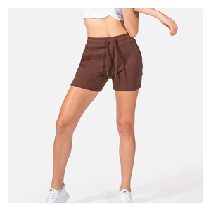 Shorts décontractés pour femmes de qualité supérieure, taille haute, ajustables, croisés, doux au toucher, pour l'été, grandes tailles - Product Image 1