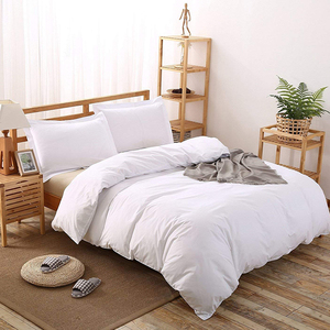 Ensemble de housse de couette personnalisée en coton sergé 100% - 3 pièces - Moderne - Pour hôtel et maison - Respirant - Broderie - Housse de couette zippée - Product Image 1