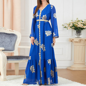 Elegante Vestido Largo de Gasa Azul con Bordado Floral Dorado, Cuello en V, Manga Farol, Corte en A, Vestido de Noche - Product Image 5