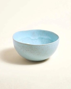 Bol à dessert en céramique bleu ciel minimaliste, texture mouchetée, design incurvé lisse, robuste, sans danger pour les aliments, idéal pour les repas quotidiens - Product Image 1