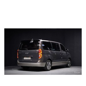 For Hyundai Starex Urban 9-Seater March 2019 Model with 24,733 km Automatic Gearbox Diesel Fuel Leather Seats Left Steering - Product Image 2