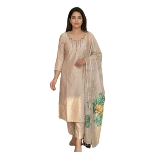 ชุดคุर्ติผ้าไหมชานเดรีพรีเมียมสุดหรู ดีไซน์คอวี ให้ความสบายในฤดูร้อน คอลเลคชั่น 2026 นี้ คือสินค้าที่ต้องดู - Product Image 1