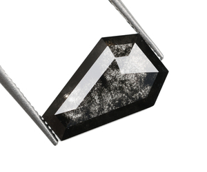 Diamante Cultivado en Laboratorio con Certificación IGI, Corte Elegante de 1.80 Ct, Perforado con Láser, Forma de Ataúd, Suelto, Personalizado, en Oferta - Product Image 3