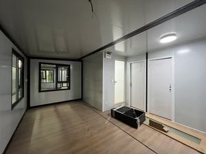 Maison conteneur extensible à double aile, équipée d'une cuisine et d'une salle de bain, unité résidentielle au plancher moderne, prête à l'emploi - Product Image 4