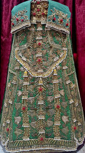 Trousseau Personnalisé 25ème Anniversaire Commémoratif Or Brodé Réversible Design Moderne Indien-Pakistanais Respirant Anti-humidité - Product Image 2