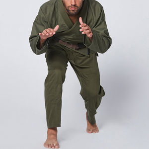 Uniformes de Karate Resistentes, 100% Poliéster Elástico y Transpirable, Diseñados para Torneos y Entrenamiento Intenso, con Tela Reforzada - Product Image 3