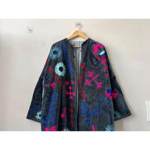 Camisón Azul de Terciopelo Suzani con Bordado de Corazón, Hecho a Mano, Estilo Bohemio Elegante para Mujer - Product Image 3