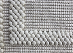 Tapis en laine épais fait main à poils ras, texture galet gris, tapis moderne doux et touffeté - Product Image 5