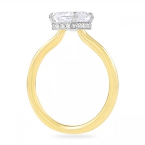 Anillo de Compromiso de Lujo con Diamante Cultivado en Laboratorio de Corte Esmeralda de 1.8 CT, Oro de Dos Tonos, Solitario de 4 Puntas, Certificado IGI - Product Image 3