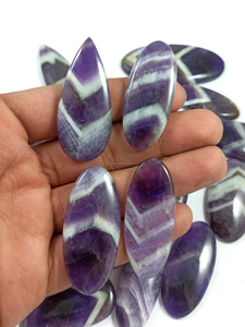 Radha Arts Chevron Amethyst Natural Cabochons Gemstone Jewelry Making Pendant High Quality Purple Color 20mm-40mm Size Rajasthan - Product Image 6