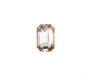 Pendentif et Bague de Mariage en Diamant de Laboratoire Couleur Champagne Taille Émeraude 2,13 CT Certifié IGI OM GEMS - Meilleures Ventes - Product Image 4