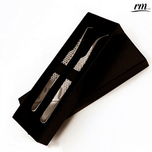 Pinces à extensions de cils RMI haute qualité en acier inoxydable multi-couleurs plasma, 90 degrés et courbées / Emballage en boîte carton 2 pièces - Product Image 2