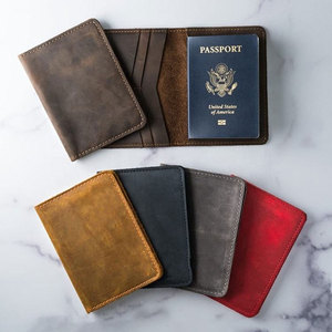 Porta Pasaportes Personalizado para Viajes de Negocios, Funda de Cuero Crazy Horse Impermeable para Pasaporte - Product Image 6