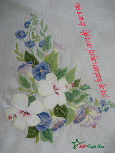 Nappe en lin élégante et luxueuse avec broderie au point de croix fraîche de haute qualité - Product Image 5