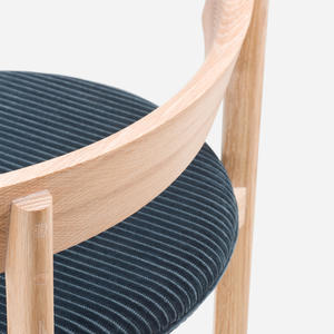 Chaise de bar contemporaine en teck avec siège rembourré, écologique, durable, résistante à l'eau, pour usage commercial intérieur/extérieur - Product Image 5