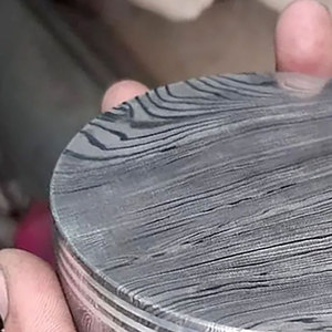 Cenicero Decorativo de Acero de Damasco, Cenicero de Metal con Patrón Hecho a Mano, Duradero, Resistente al Calor, Accesorio para Fumar, Artículo de Regalo - Product Image 5