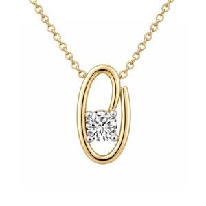 Delicado colgante de diamante solitario con letra del alfabeto, elaborado en oro de 10k, letra O minimalista, joyería de diamante cultivado en laboratorio a un precio razonable. - Product Image 4