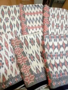 ผ้าซารองซากุระลุงกี อินโดนีเซีย ทำมือจากผ้าเรยอนทอ ผ้าซารองโกยอร์ - Product Image 1