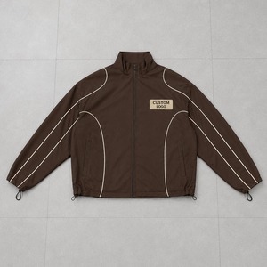 Ensemble de survêtement unisexe en polyester marron, veste zippée avec poches latérales et logo personnalisé, style sportif, vêtements d'automne - Product Image 3
