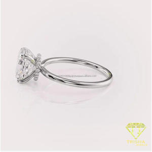 Bague de fiançailles solitaire en moissanite taille ovale en or blanc, classique à 4 griffes, minimaliste, pour mariage ou promesse - Product Image 2