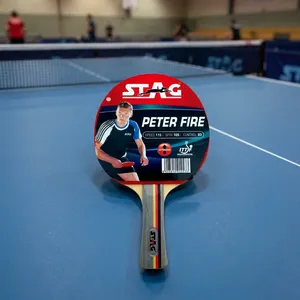 Raquette de tennis de table Stag Iconic Peter Fire avec caoutchouc à picots pour jeu offensif, longueur 15-19 pouces, en bois et caoutchouc, avec étui en bois - Product Image 2