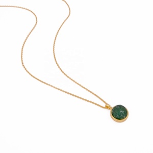 Collier avec pendentif Aventurine en laiton doré fait à la main Sertissage de lunette ronde à la mode Cadeau plaqué or rose Bijouterie en gros - Product Image 3