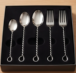 Ensemble de couverts classiques en métal avec design de poignée torsadée, finition miroir haute brillance, résistant à la rouille, pour utilisation en mariage. - Product Image 6