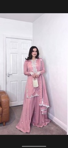 Conjunto Moderno de Salwar Kameez de 3 Piezas, Georgette Sintética Pesada de Secado Rápido, con Atractivos Bordados y Lentejuelas para Fiestas y Bodas - Product Image 2