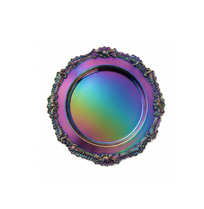 Assiette décorative ronde en métal à motif personnalisé, design solide et élégant poli pour les fêtes - Product Image 1
