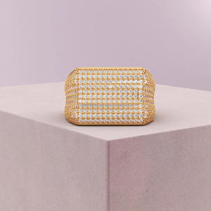 Anillo de boda de banda ancha de plata de ley chapado en rodio con pavé de moissanita para hombre, estilo hip hop, joyería llamativa para fiesta - Product Image 1