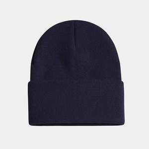 Gorros Personalizados Premium Hechos con Hilo de Punto Suave, Gorros con Logotipo Personalizado para Moda de Invierno, Programas de Venta al por Mayor y al Detal - Product Image 4