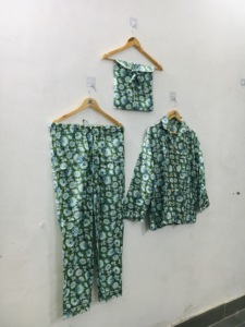 เสื้อเชิ้ตชุดนอนผู้หญิงแขนยาวลายสัตว์ ผ้าไหม/ผ้าฝ้าย เป็นมิตรกับสิ่งแวดล้อม หรูหรา ปกคอพับ สวมใส่สบายๆ ในฤดูร้อน เนื้อผ้านุ่มถัก - Product Image 4