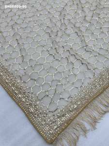 Conjunto de sari y blusa de estilo moderno con hermosa red de mariposas, lentejuelas de 5 mm y bordados, compras en línea en India. - Product Image 6