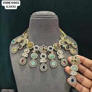 ชุดสร้อยคอโชคเกอร์ประดับอัญมณีหลากหลายแบบหรูหรา สไตล์วินเทจ รูปทรงลูกแพร์ ชุบทอง เหมาะสำหรับเจ้าสาวในงานแต่งงาน สำหรับผู้หญิง - Product Image 6