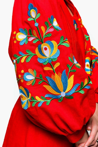 เดรสผ้าฝ้ายปักลายสไตล์โบฮีเมียนสีเหลืองสำหรับผู้หญิง คอวี แขนพอง แต่งพู่ผูกเอว สไตล์ชาติพันธุ์ - Product Image 3