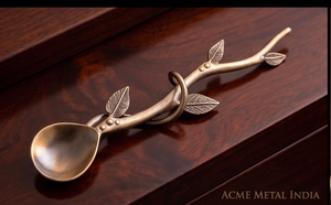 Ensemble de cuillères à thé en laiton antique avec base en laiton et finition bronze antique, parfait pour les hôtels, les restaurants et la maison. - Product Image 3